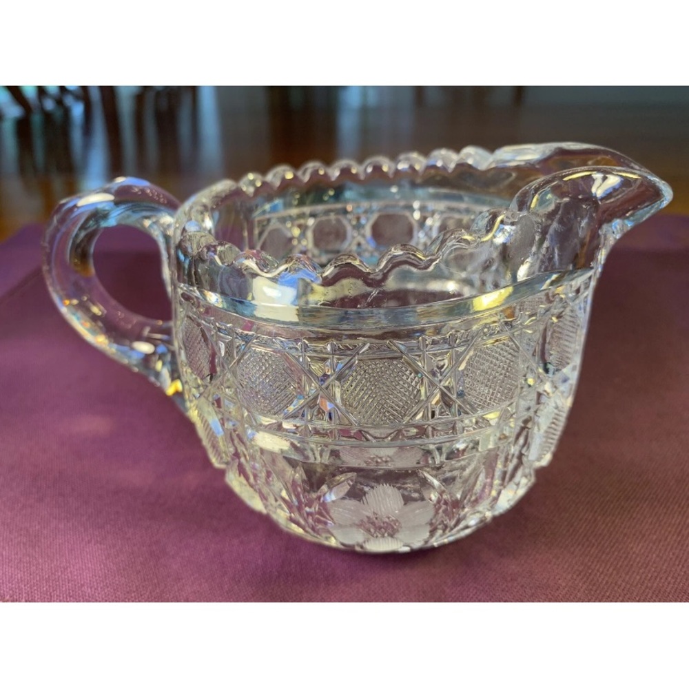 Elegant Clear Glass Creamer